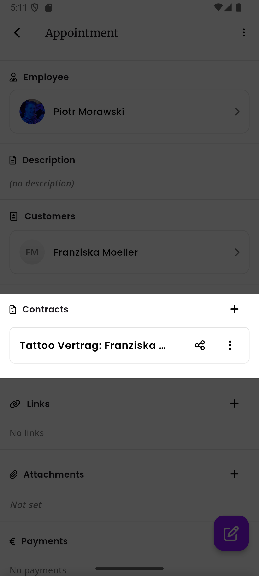 Die Termin-Detailseite mit dem Verträge-Abschnitt, einem verknüpften Vertrag, einem Teilen-Button und einem Drei-Punkte-Menü