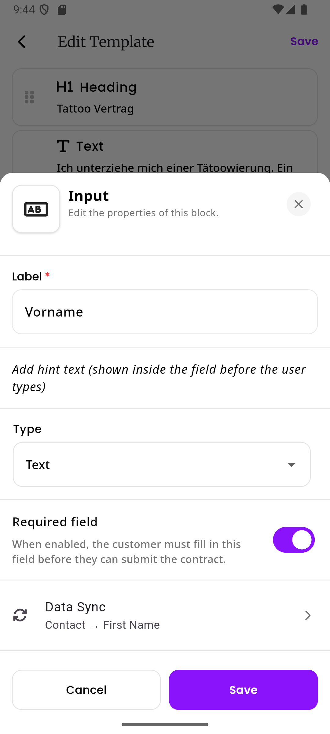 Das Einstellungsfeld des Eingabe-Blocks mit Bezeichnung, Hinweistext, Typ-Dropdown, Pflichtfeld-Schalter und Datensynchronisierungs-Bereich