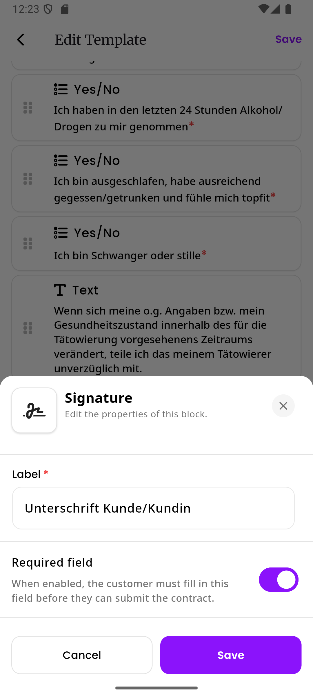 Das Einstellungsfeld des Unterschrift-Blocks mit einem Bezeichnungsfeld und einem Pflichtfeld-Schalter